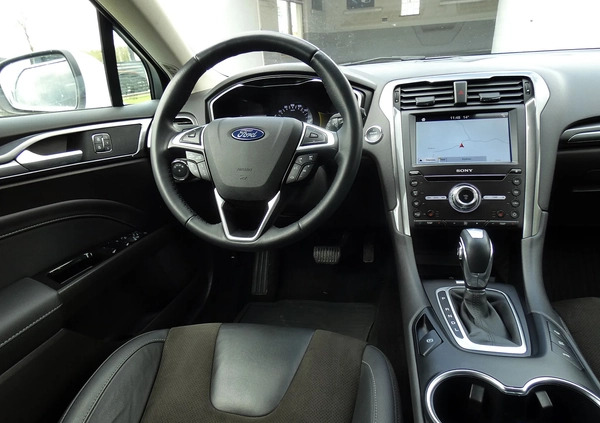 Ford Mondeo cena 89900 przebieg: 50000, rok produkcji 2020 z Łask małe 667